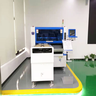 SMTの生産ラインのための0402の部品SMTの土台機械12頭部