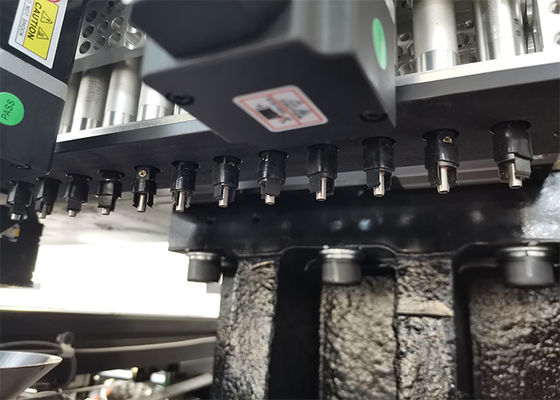 SMTの一突きの場所機械90000 CPH容量MultifuctionalをつけるLED