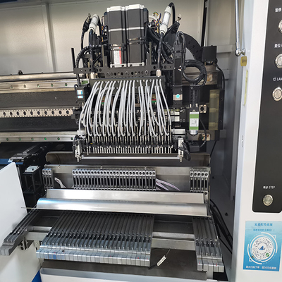 SMT Pick And Place FPCB組立機械 100m LEDストライプマウントマシン