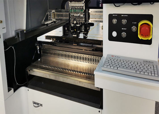 4KW 40000 CPHのリニア モーターおよびサーボ モーターLED球根IC PCB SMTの一突きおよび場所機械